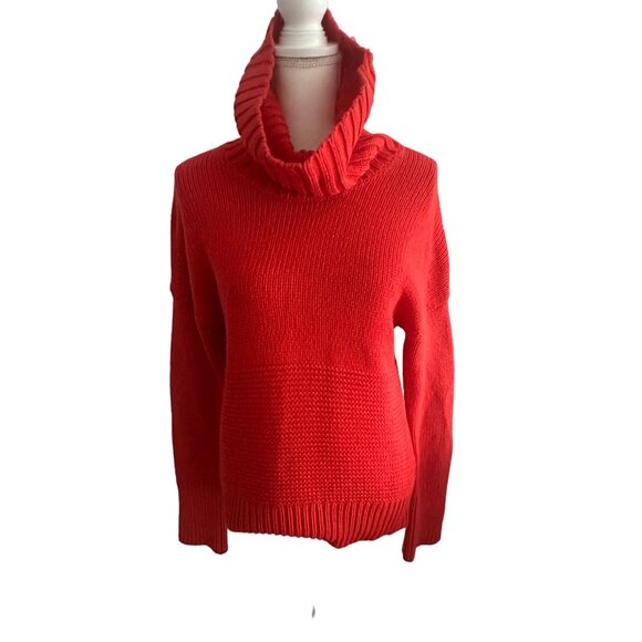 GAP Women’s Red Knit Turtleneck Sweater Size Medium - Picture 4 of 6